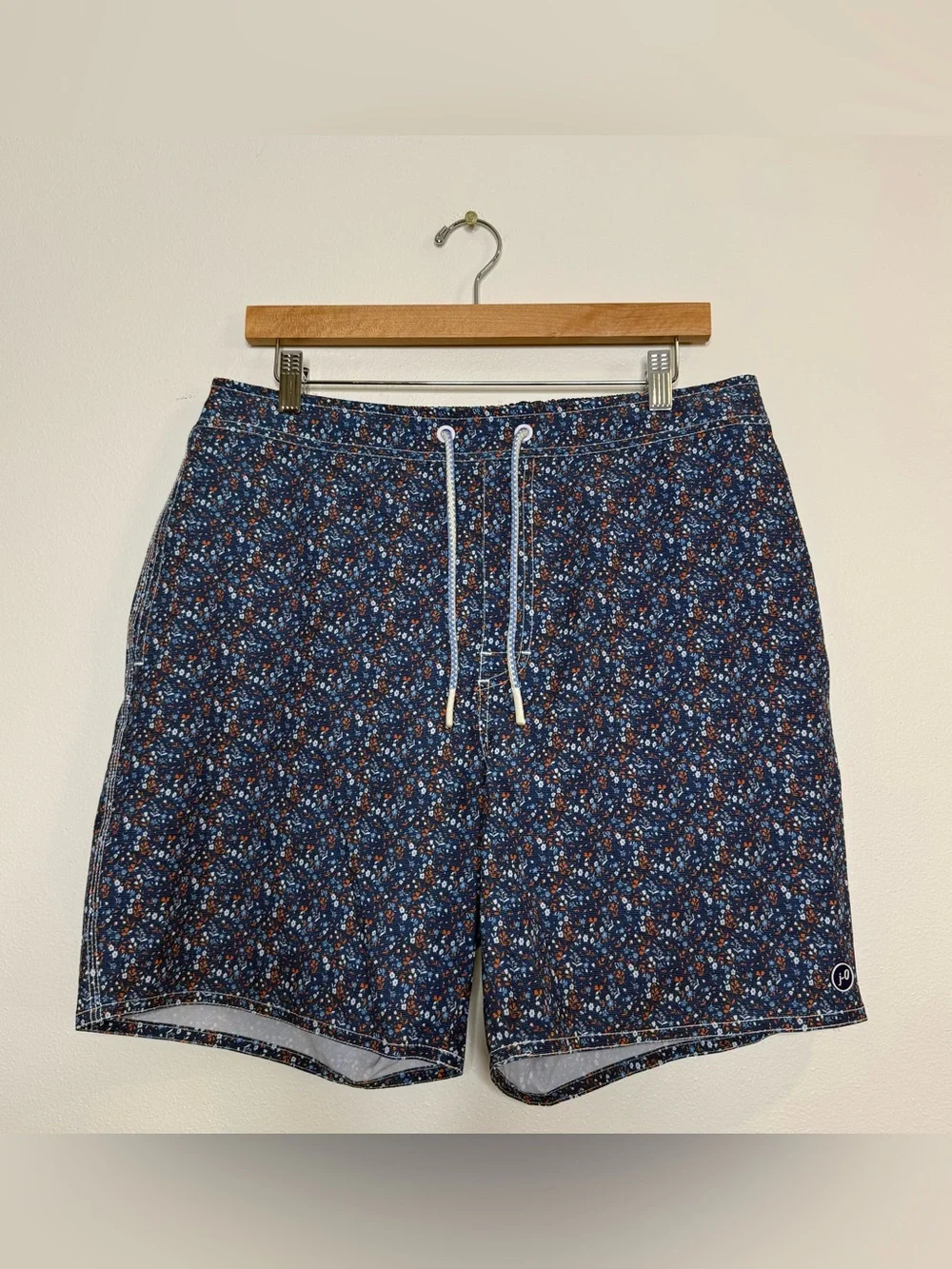 Johnnie O Men’s Dorado Swim Trunk size large blue floral print